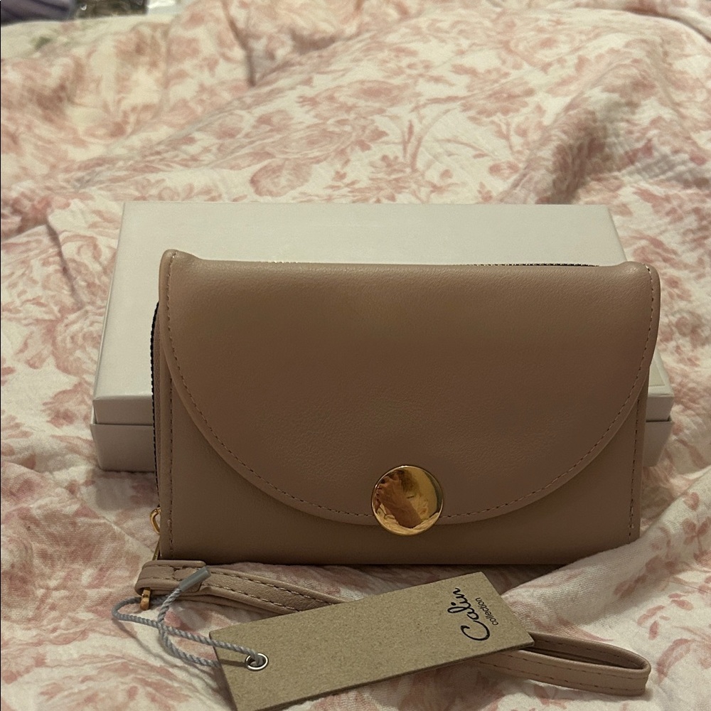 Calin Collection Wristlet/Wallet NWT